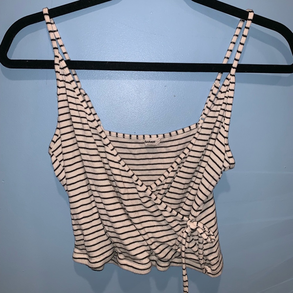 Garage croptop